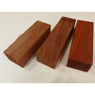 Padouk fa fűrészáru hobby fa 50x 50-70x200 mm