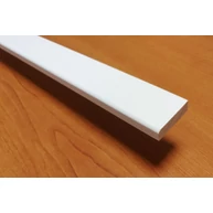 Gyalult négyszögléc borovi fenyő  8x28x2800 mm FEHÉR egy ívelt éllel szegélyléc  ALP14