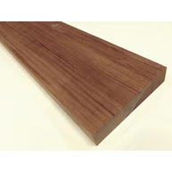 Sapelli mahagóni fűrészáru hobby fa 30x160x1050 mm OF. szárított szélezett ALT