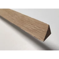 Gyalult sarokléc tölgyfa 20x20x1500 mm sima háromszőgű léc  ALP26