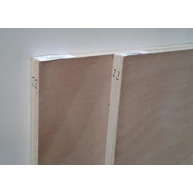 Rétegelt lemez nyárfa  22x2440x1220 mm  B/C min. okoume furn. 2,97 m2 / 26 kg / tábla RG HU++
