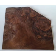 Furnérlemez diógyökér 0,6 mm 0.072 m2  290x250 mm furnér 7. sz