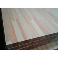 Táblásított vörösfenyő falap HT 32 mm 2500x1200 mm OF. 3 m2 /tábla hossztoldott európai vörösfenyő