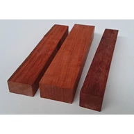 Padouk fa fűrészáru hobby fa 25-35x25-40x200 mm 3 db / csomag EG