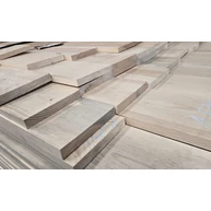 Gyalult fenyő  deszka 18-20x140x1500-1600mm  borovi fenyő OF/2. oszt (kék színjel)
