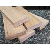 Vörösfenyő fűrészáru hobby fa 45x140x400-500 mm