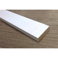 Gyalult négyszögléc fehérre festett  9x 28x2700 mm