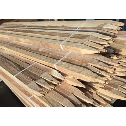 Akác karó hegyezett 22x22x1300 mm 4 db/csomag HU++ NY