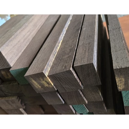 Wenge fa fűrészáru hobbyfa 25-50x50x300-350 mm szélezett szárított WE4