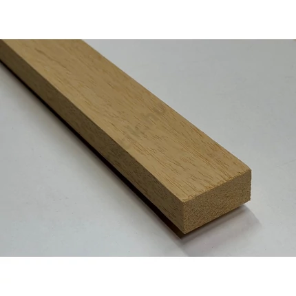 Gyalult négyszögléc abachi fa 20x40x2100 mm csomómentes szauna rács padléc NY130