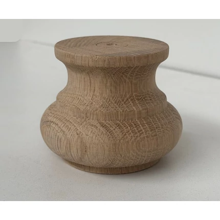 Bútorláb fa szekrényláb nyakas tölgy átm.  90x70 mm esztergált GW